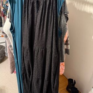 SHEIN Black Textured Sleeveless Dress